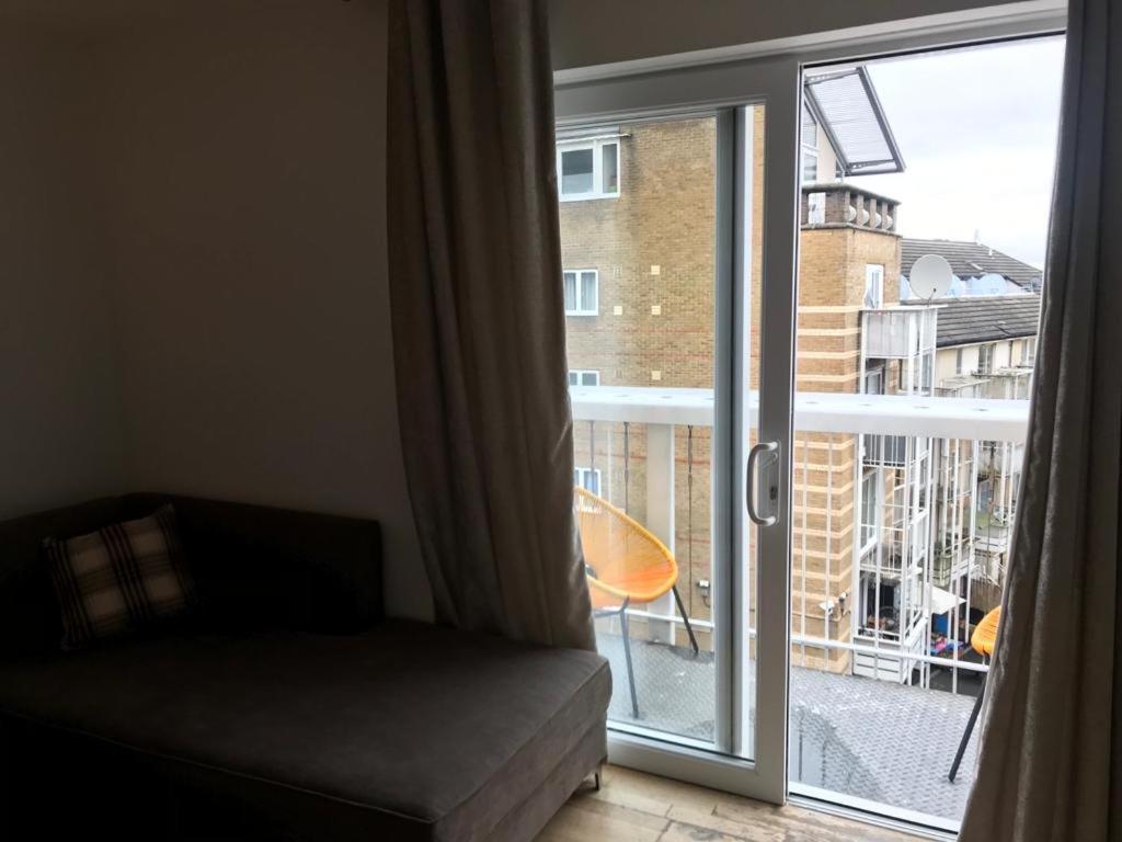 Privatunterkunft En-suite With A Superking Size Bed And Balcony