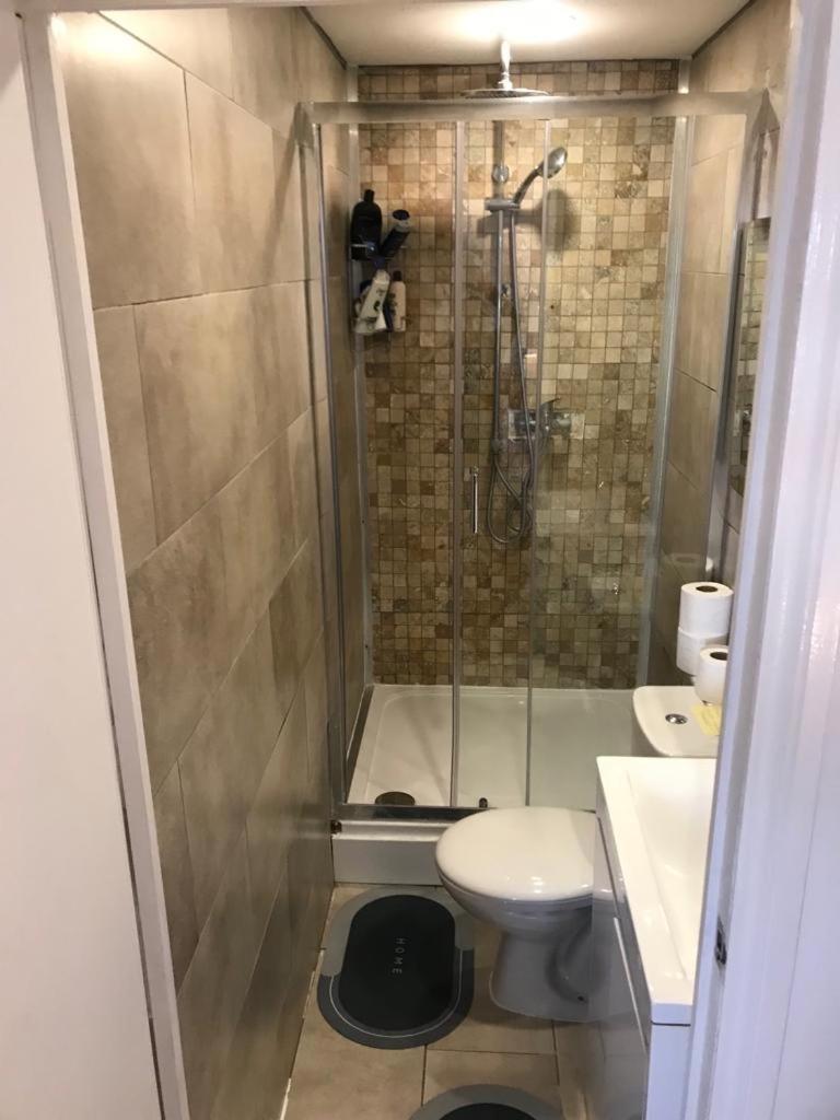 Privatunterkunft En-suite With A Superking Size Bed And Balcony *